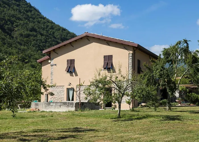 Podere Groppini Alloggio per agriturismo Fivizzano